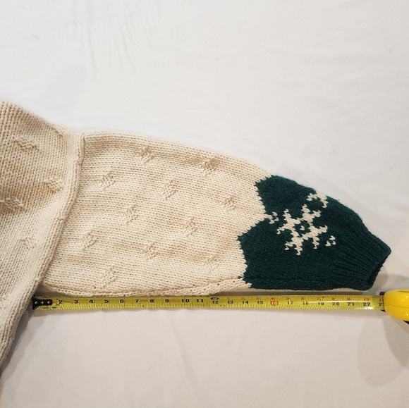 Chunky Knit Homemade Nordic Snowflake Fair Isle Sweater ❄️ - Picture 10 of 13